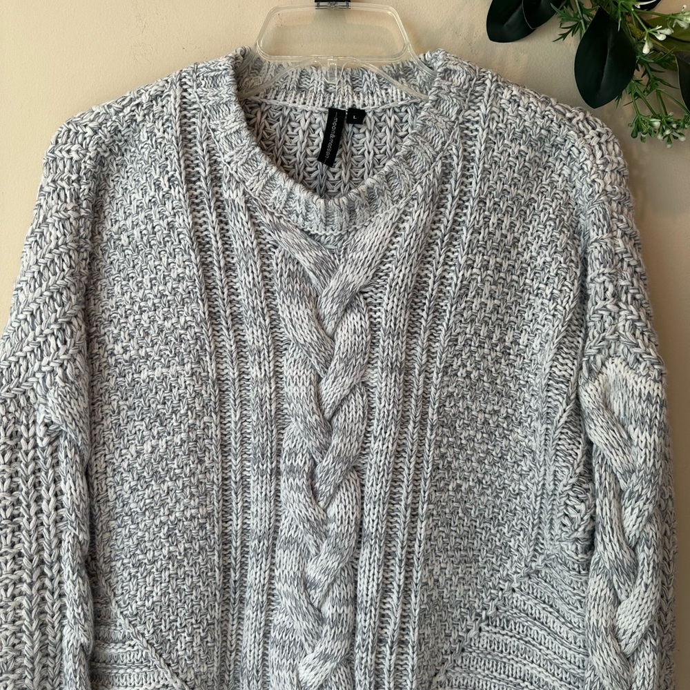 moon & madison Light Cable Knit Sweater - Picture 3 of 7